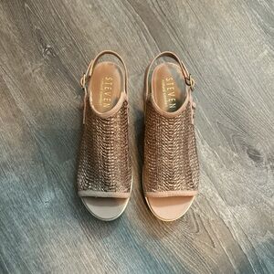 Steven Women's tan with rose gold foil Woven Peep-Toe platform Sandals